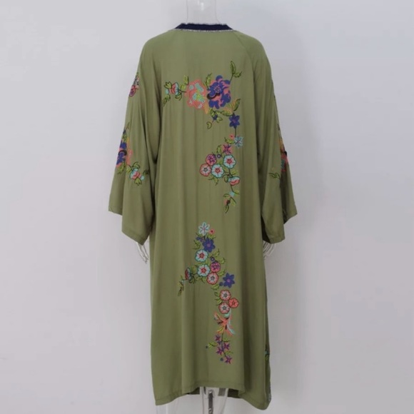 SOLD OUT Olive Floral Embroidered Coverup Kimono Robe Wrap - Picture 5 of 7